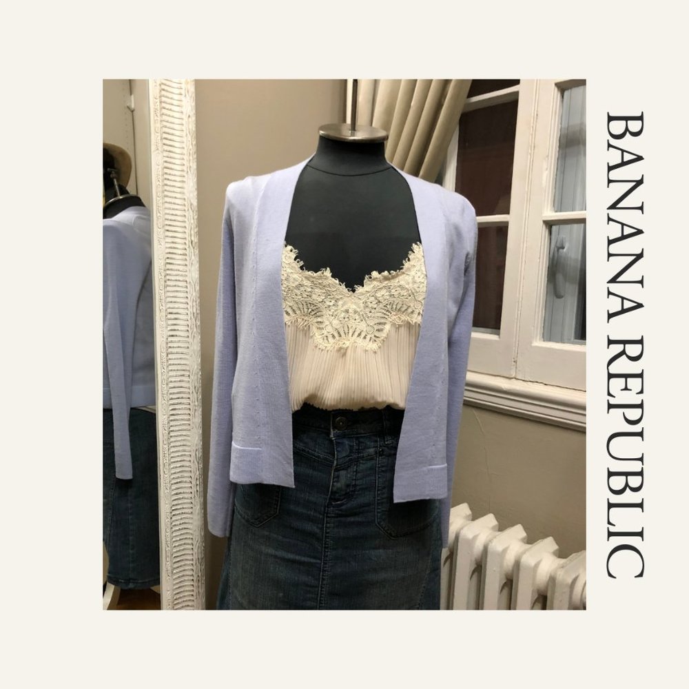 Final Sale 💜 Banana Republic 100% Merino Wool lavender Cardigan X Small